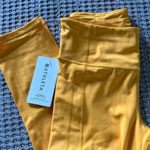 Athleta Ultimate Stash II Athletic Capri size M New NWT Radiant Sunshine